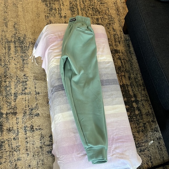 🎉HP🎉Alphalete Women’s Elements Jogger - Picture 3 of 5